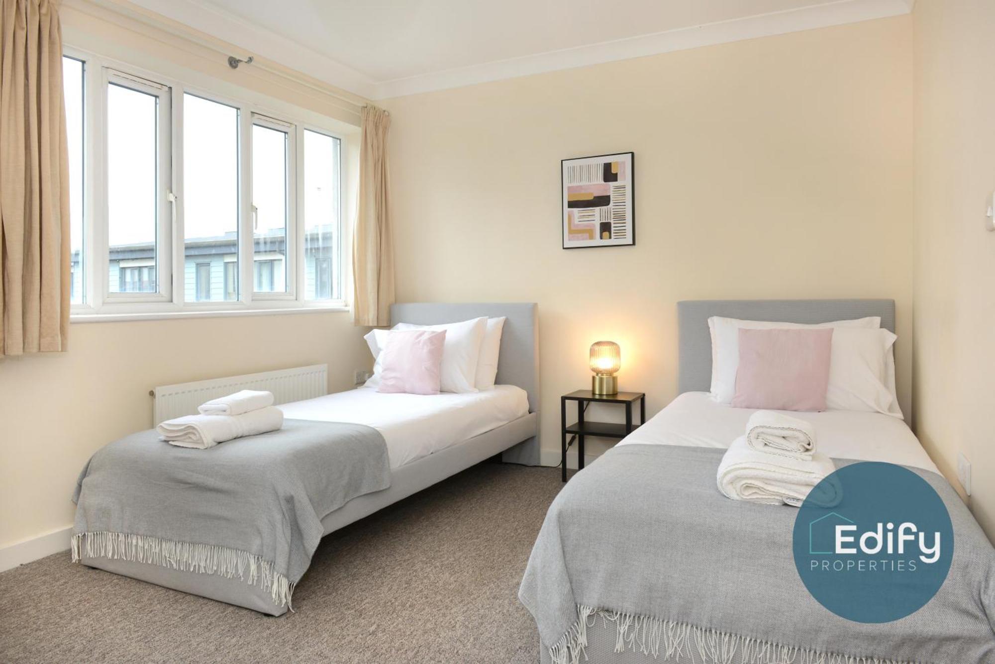 City Centre Townhouse, Sleeps 8, Free Parking Southampton Exterior photo